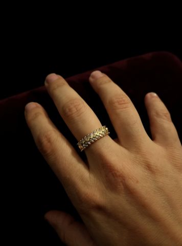 Ayarlanabilir Çelik Örgü Form Baget Taşlı Yüzük – Gold Renk / Aurora Collection